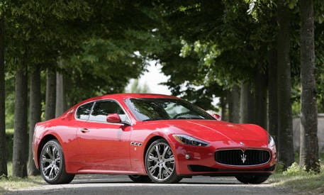 https://hips.hearstapps.com/roa.h-cdn.co/assets/cm/14/47/546b5e136dce9_-_2009-maserati-granturismo-s-2-lg.jpg?fill=320:192&resize=480:*
