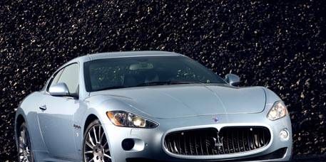 Review Of The New 09 Maserati Granturismo S Automatic Full New Car Details