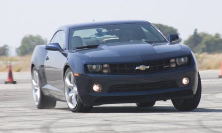 Motor vehicle, Tire, Mode of transport, Automotive design, Blue, Automotive tire, Daytime, Vehicle, Automotive exterior, Yellow, Motor vehicle, Tire, Mode of transport, Automotive design, Blue, Automotive tire, Daytime, Vehicle, Automotive exterior, Yellow,