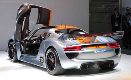 Porsche 918 Rsr Concept At 2017 Detroit Auto Show Pictures At The Heart Of This Concept Is A 3 4 Liter Twin Turbo V 8 Developed For Porsche Rs Spyder Lmp2 Racer Which Tuned To Produced 563 Bhp 10 300 Rpm