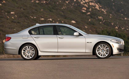 Tire, Wheel, Automotive design, Alloy wheel, Spoke, Vehicle, Rim, Automotive tire, Car, Luxury vehicle, Tire, Wheel, Automotive design, Alloy wheel, Spoke, Vehicle, Rim, Automotive tire, Car, Luxury vehicle,