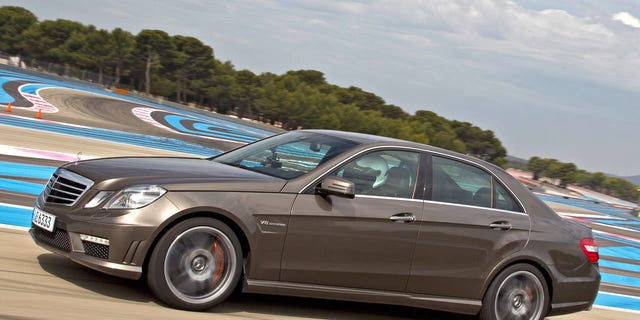 12 Mercedes Benz E63 Amg