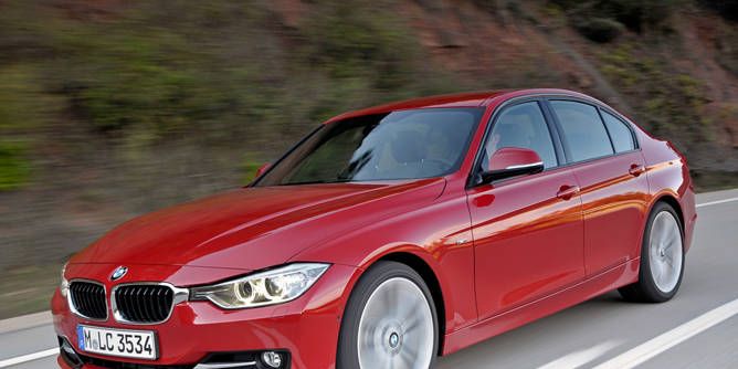 2012 BMW 328i - 2012 BMW 328i Review, Pictures and Specs