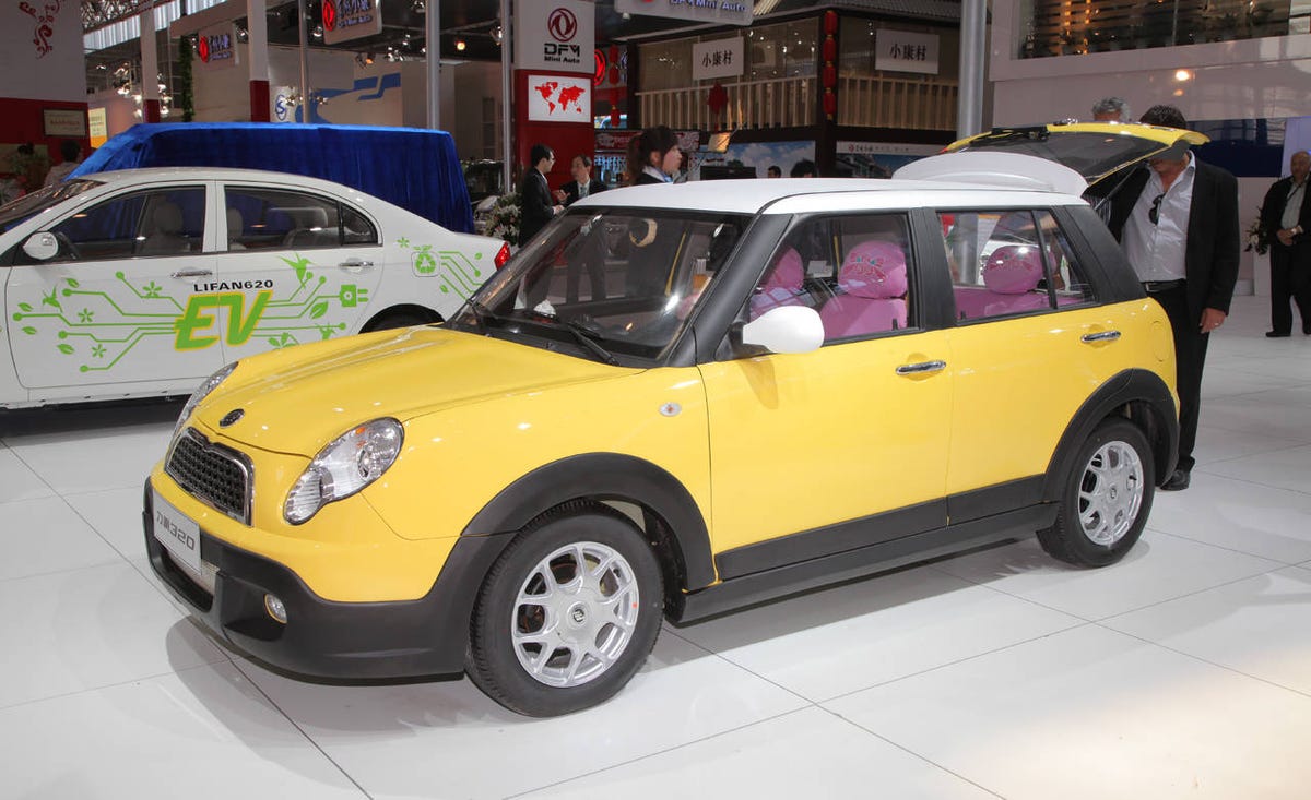 Photos: Lifan 320