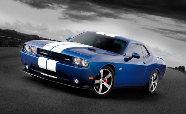 Dodge challenger srt8 2011