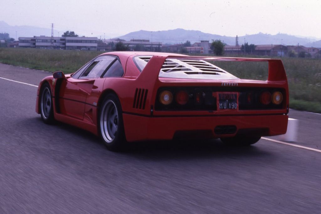 Ferrari F40 (1987) 