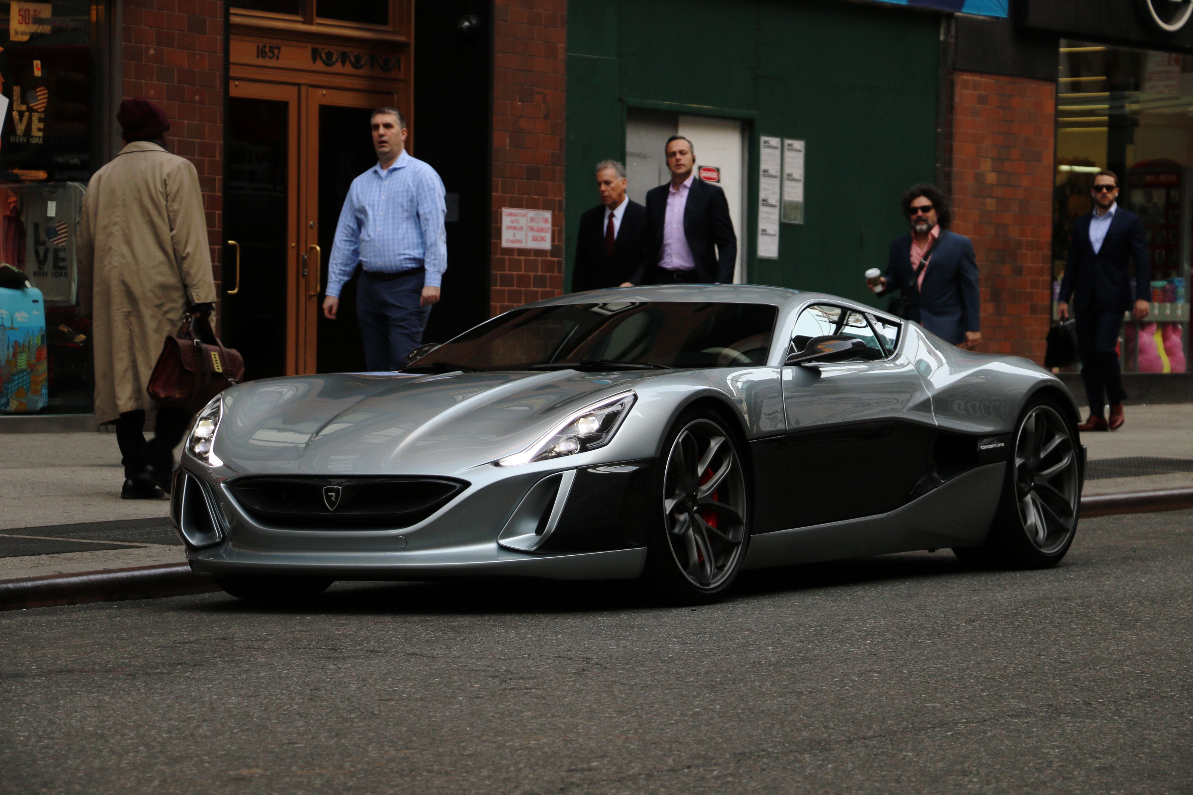 Rimac concept one deals range