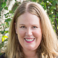 Elizabeth Logan photo