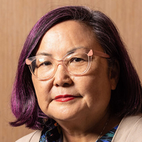 Naomi Hirahara photo