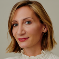 Headshot of Emma Rosenblum