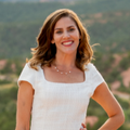 Headshot of Sara Lyle