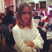 Marta Martínez: L'Esperta di Moda, Tendenze e Bellezza che Conquista Esquire (e non solo!)