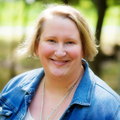 Headshot of April Asher