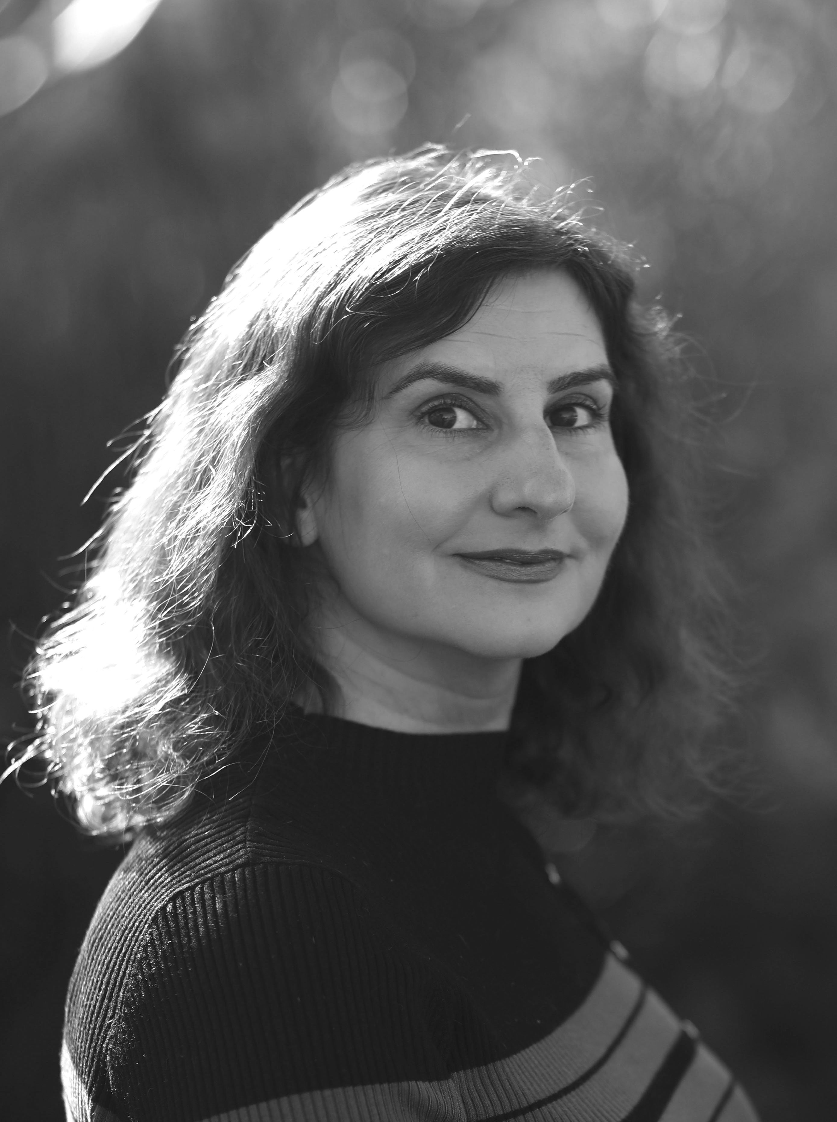 Headshot of Elana Scherr