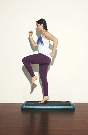 Human body, Shoulder, Elbow, Human leg, Standing, Joint, Wrist, Flooring, Floor, Active pants, 