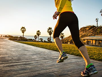 Leg, Human leg, People in nature, Active pants, Knee, sweatpant, Sunlight, Foot, Thigh, yoga pant, 