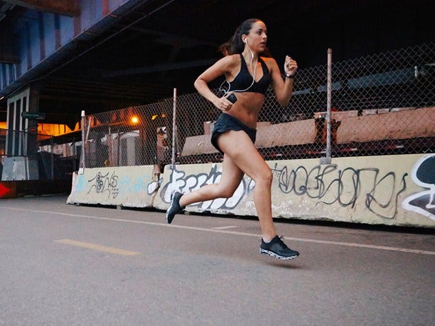 Leg, Human leg, Shoe, Knee, Thigh, Athletic shoe, Calf, Active shorts, Undergarment, Running, 