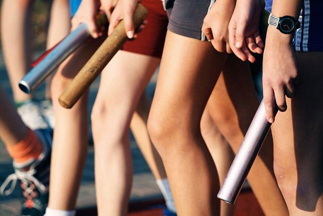 Human leg, Joint, Wrist, Knee, Thigh, Calf, Fashion, Watch, Foot, Active shorts, 