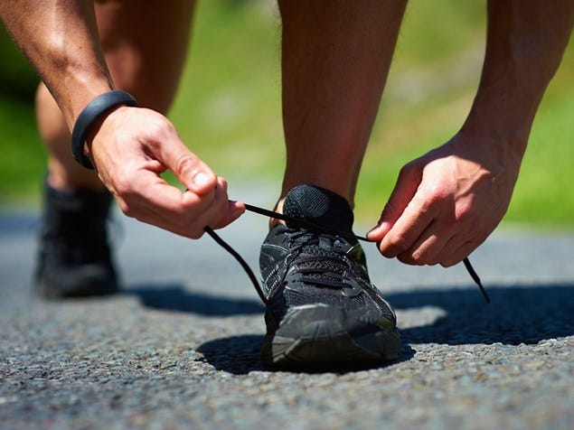 Human, Finger, Wrist, Joint, Human leg, People in nature, Nail, Thumb, Foot, Close-up, 