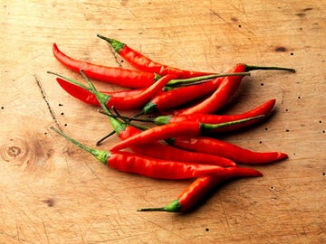 Produce, Ingredient, Malagueta pepper, Vegetable, Food, Bird's eye chili, Red, Spice, Bell peppers and chili peppers, Chili pepper, 