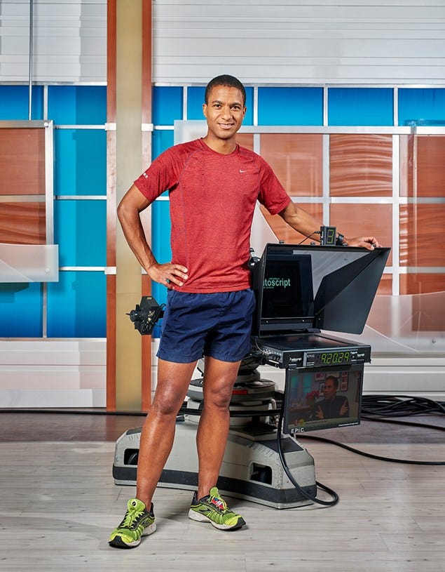 Human leg, Shoe, Standing, Active shorts, Shorts, Athletic shoe, Knee, Bermuda shorts, Calf, Sneakers, 