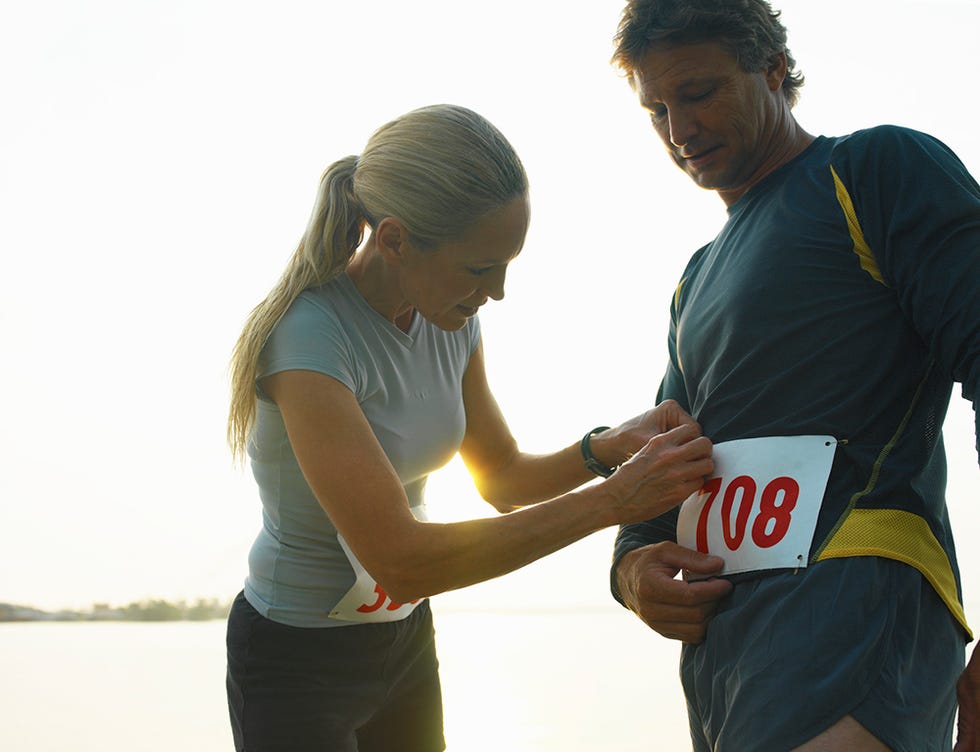 Elbow, Hand, People in nature, Interaction, Waist, Love, Active shorts, Sports jersey, Jheri curl, Gesture, 