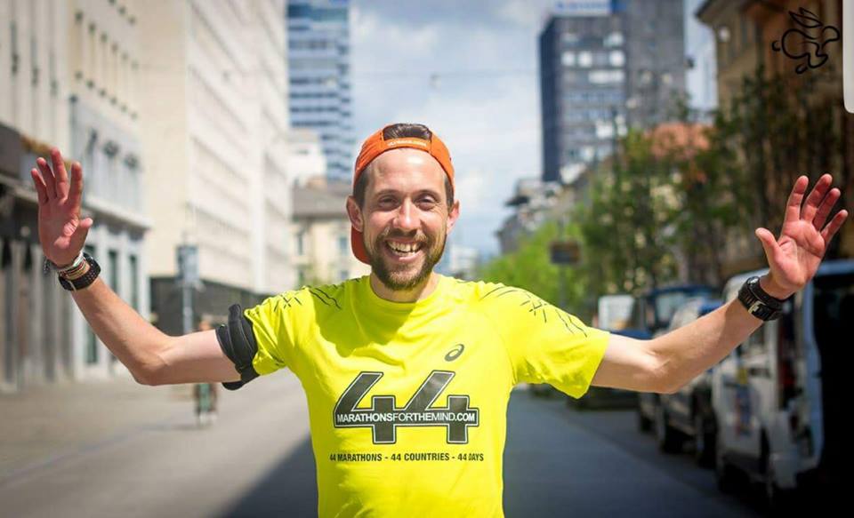 Yellow, Marathon, Running, Recreation, Athlete, Exercise, Ultramarathon, Long-distance running, Half marathon, Physical fitness, 