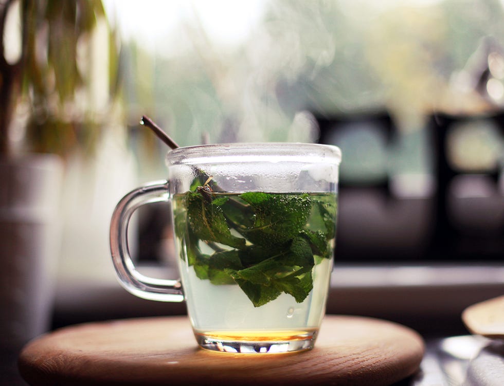 Drink, Mojito, Mint julep, Alcoholic beverage, Cocktail, Mint, Caipirinha, Moscow mule, Distilled beverage, Non-alcoholic beverage, 