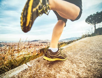 Human leg, Shoe, Athletic shoe, People in nature, Running shoe, Cool, Street fashion, Sneakers, Walking shoe, Calf, 