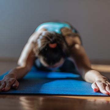 Physical fitness, Arm, Joint, Yoga, Shoulder, Mat, Yoga mat, Leg, Stretching, Human body, physical fitness, arm, joint, yoga, shoulder, mat, yoga mat, leg, stretching, human body,