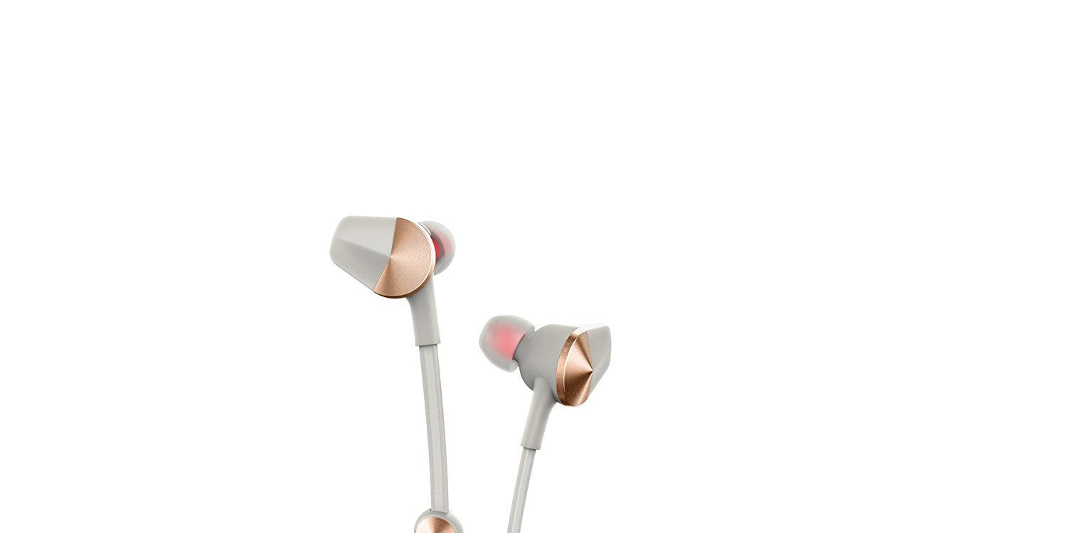 Microphone, Audio equipment, Electronic device, Headphones, Cable, Metal, Ceiling, Lamp, Microphone, Audio equipment, Electronic device, Headphones, Cable, Metal, Ceiling, Lamp,