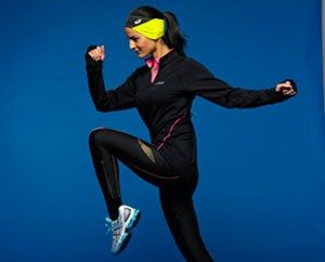 Finger, Elbow, Knee, Electric blue, Active pants, Tights, Gesture, Thumb, Spandex, Goggles, 