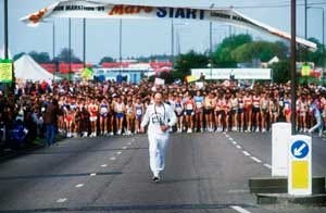 People, Fun, Event, Road, Infrastructure, Crowd, Asphalt, Photograph, Standing, White, 