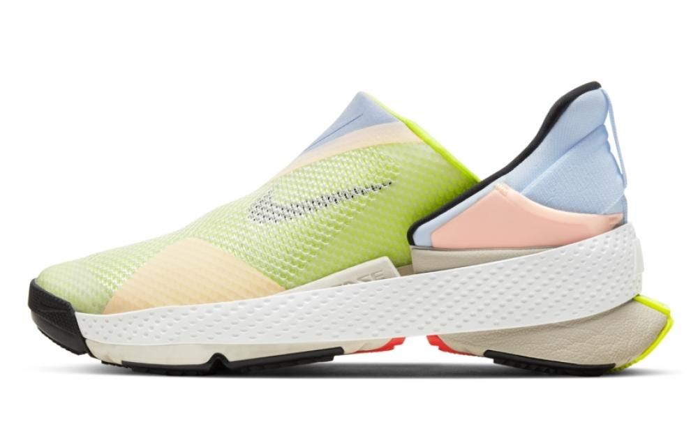 Scarpa che si allaccia da sola hotsell