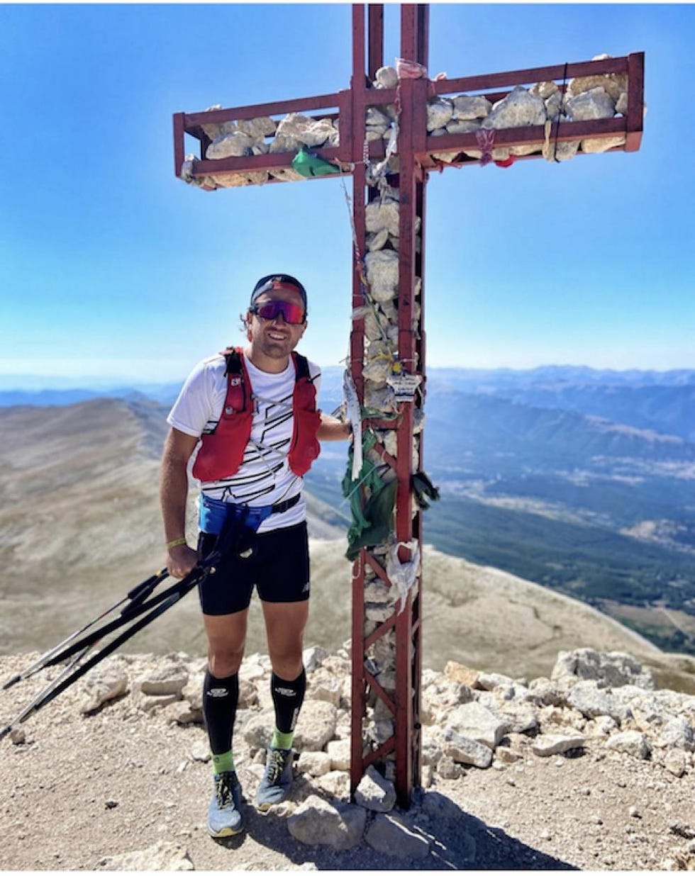 L'ultrarunner Alex Tucci nel parco della Majella, la sua terra. Sarà lui, insieme a Marco Olmo, a fare scoprire le salite e le discese di questo magnifico tratto di Appennino