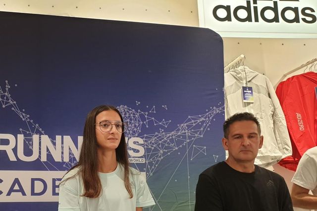 Nadia Battocletti con il padre Guliano, ex atleta di livello internazionale, ospiti di una serata dell'adidas RW Accademy