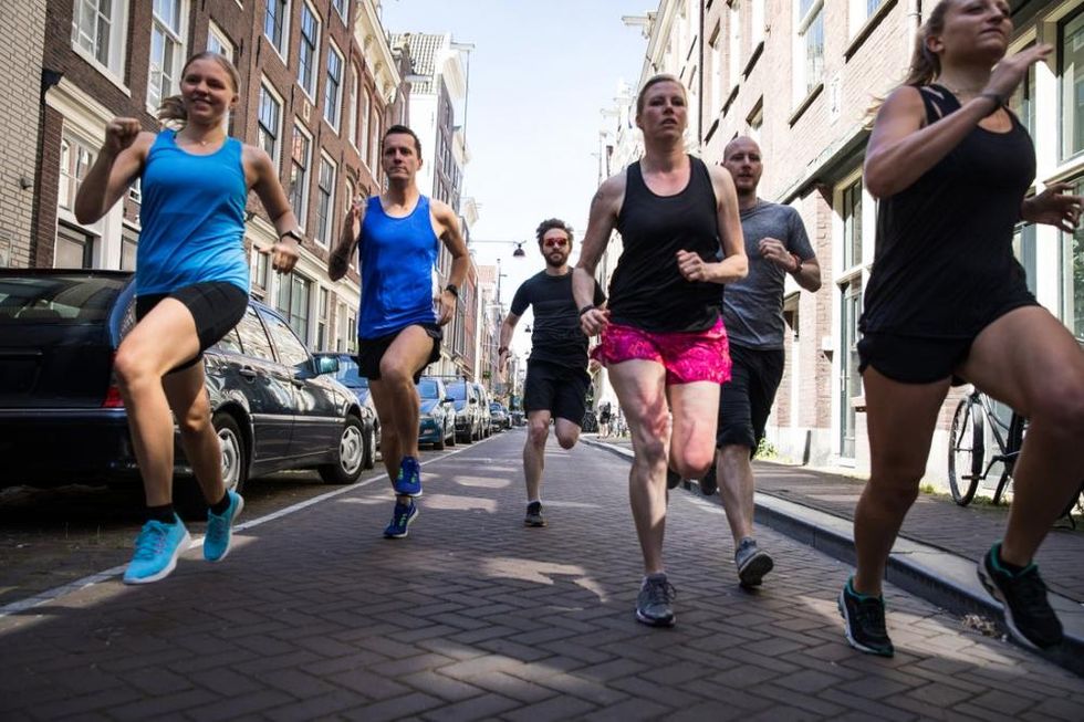 correre in gruppo rende l'allenamento migliore e più appagante﻿