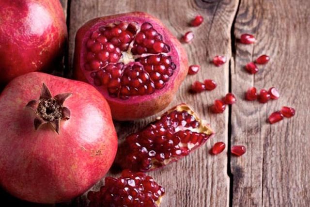 Melograno, mela, noci, cachi: tutta frutta da portare in tavola in questa stagione