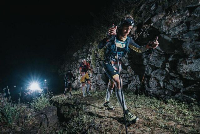 L'inviato Riccardo De Gaetano in un passaggio notturno del Madeira Island Ultra Trail (  )