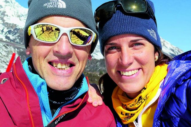 amara assieme a un grandissimo dell’alpinismo italiano e internazionale: Simone Moro, anche lui grande appassionato di running e pilota di elicottero