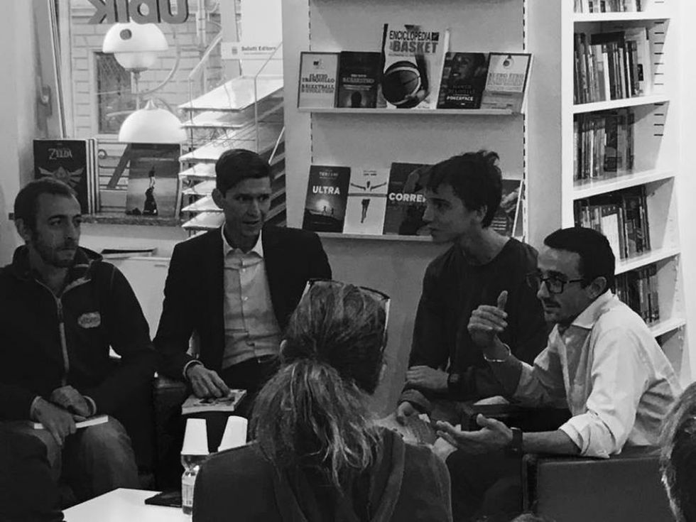 La presentazione di "Stress & Performance Atletica” presso Libreria Ubik di Busto Arsizio: da sinistra a destra:  Stefano Ruzza, Massimiliano Milani, Francesco Puppi, e Cesaro Picco