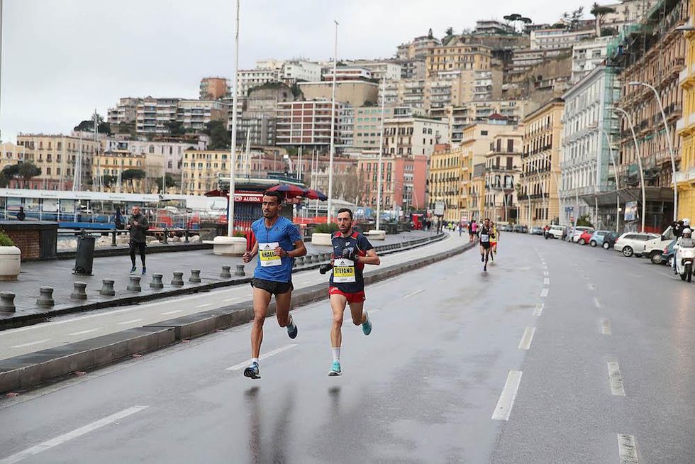 Napoli Half Marathon, parata di stelle dell'atletica e oltre 5000 runners nelle strade al cospetto del Vesuvio ( )