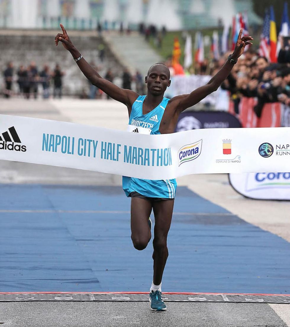 Napoli Half Marathon, parata di stelle dell'atletica e oltre 5000 runners nelle strade al cospetto del Vesuvio ( )