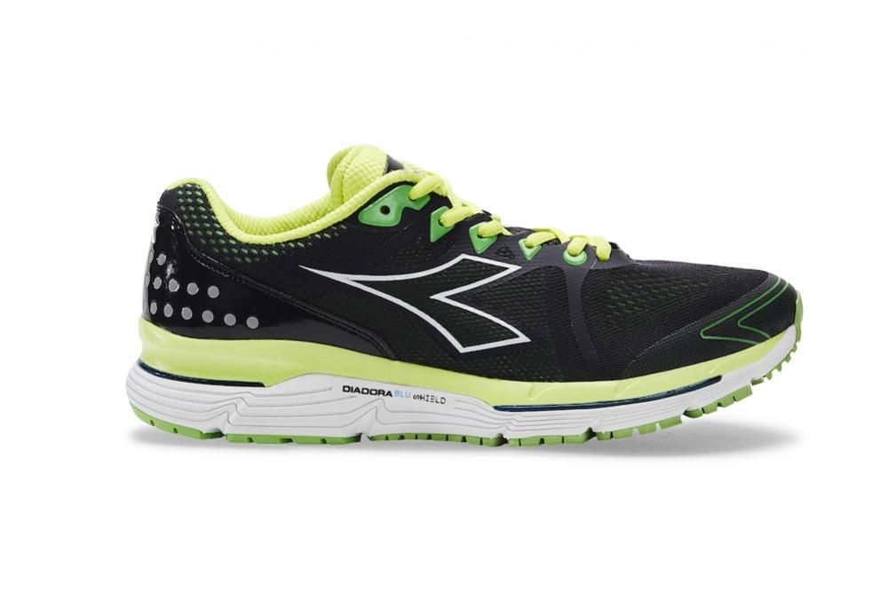 Diadora mythos blushield elite recensioni hot sale
