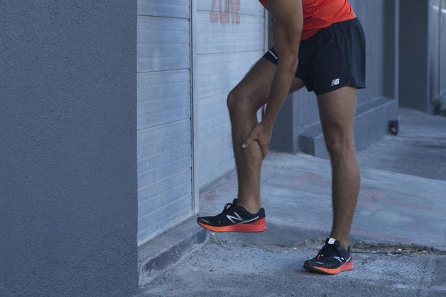 Se pensi di esserti fatto male, fermati, non continuare a correre Se pensi di esserti fatto male, fermati, non continuare a correre