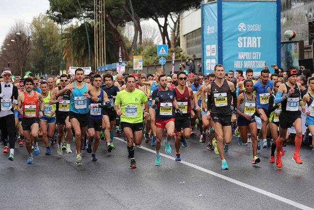 Stefano La Rosa al via della Napoli City Half Marathon 2018