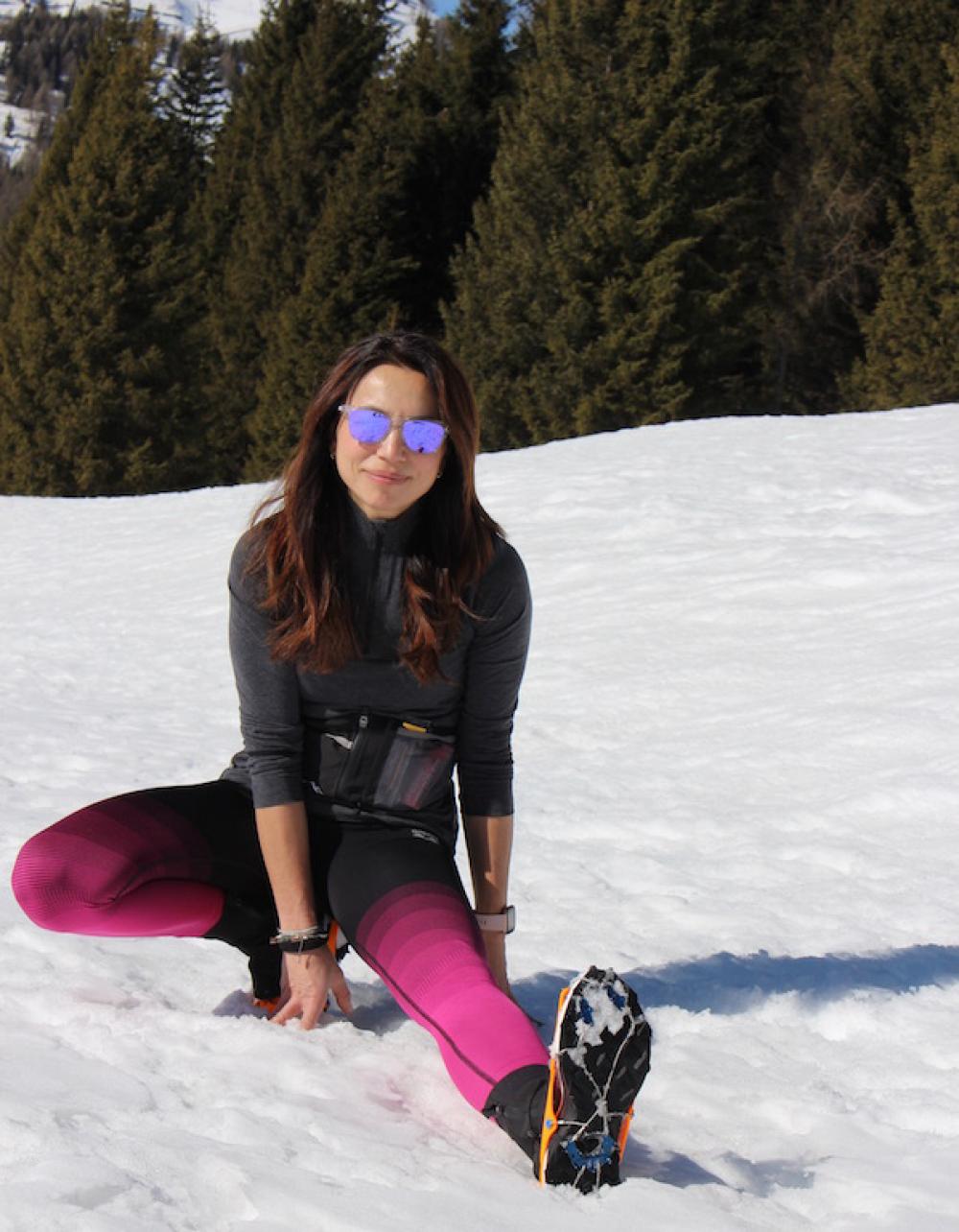 Irene testa il modello da trail "race micro crampons", il rampognino a calzata rapida con l'elastomero hi-tech della Nortec