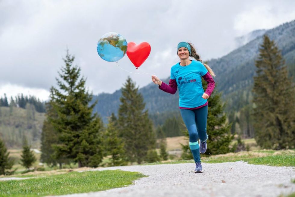 Immagini della Wings for Life World Run 2020 App Run corsa in tutto il mondo.
