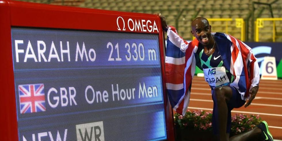 Mo Farah e il nuovo record dell'ora in pista di 21,330 km (foto Getty Images).