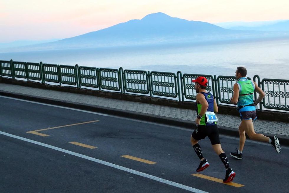 Lo spettacolo della Sorrento Positano 2018, ultra maratona vista mare.